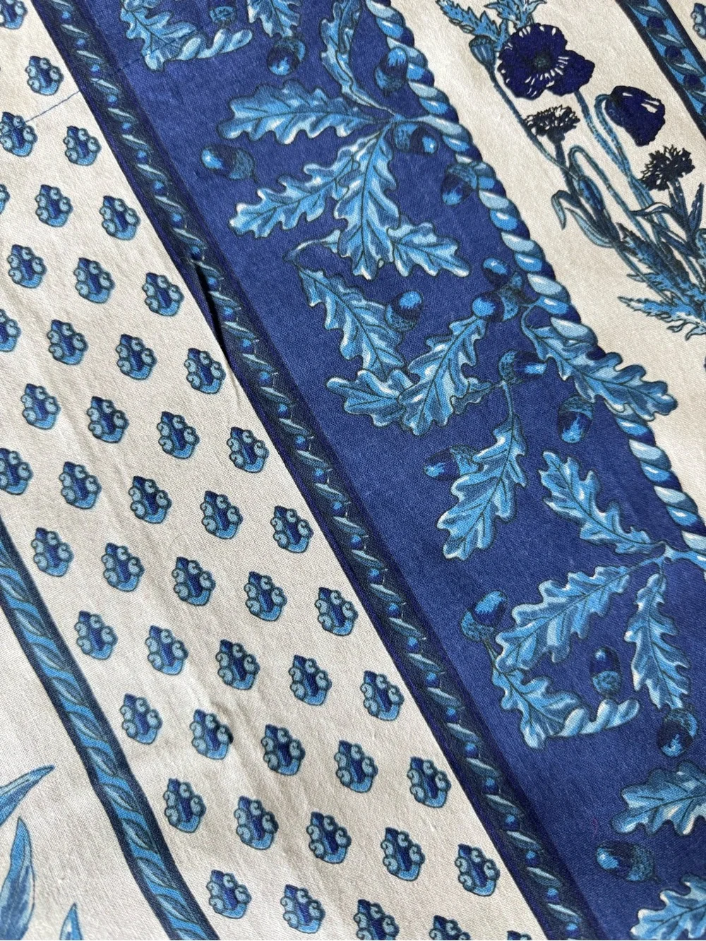 French Country Living Provence Table Runner Window Valance Blue Floral Olive
